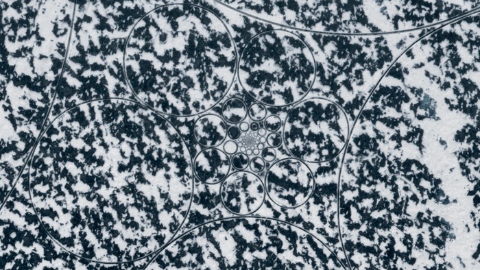 Jim Denevan's artwork on Lake Baikal